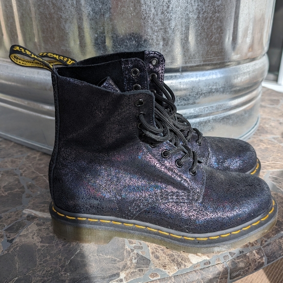 Dr. Martens 1460 Pascal Boot - Picture 2 of 6
